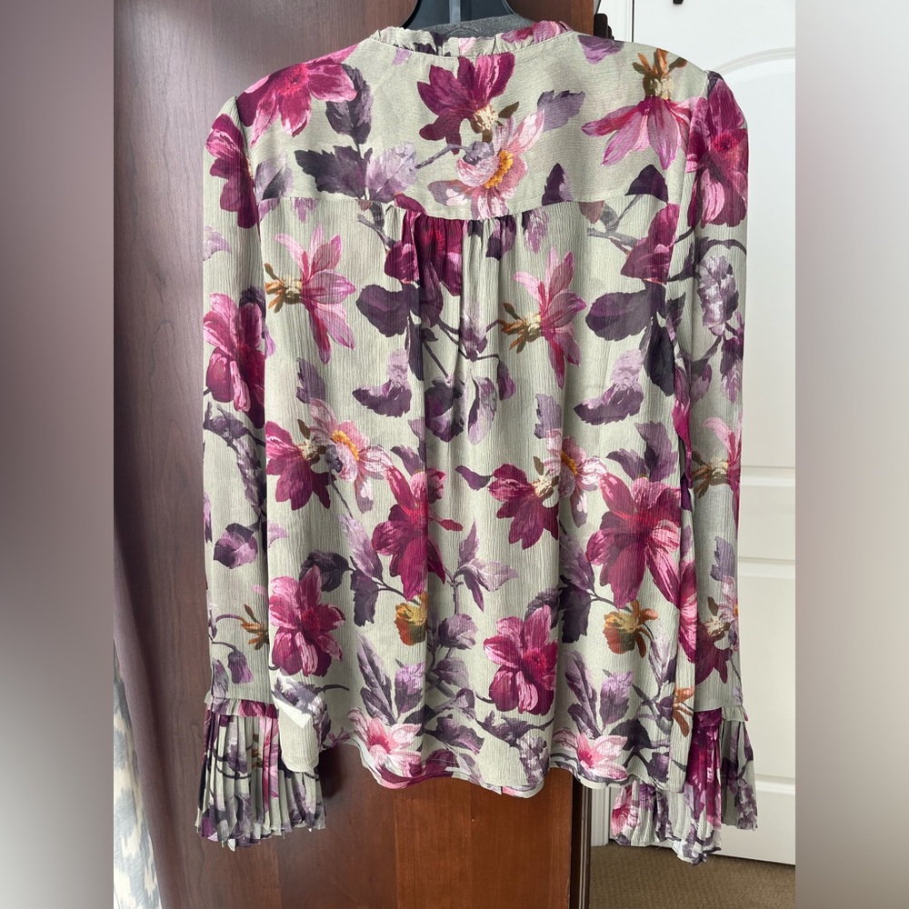 PAIGE Floral Silk Long Sleeve Blouse. Size Small - Picture 3 of 7